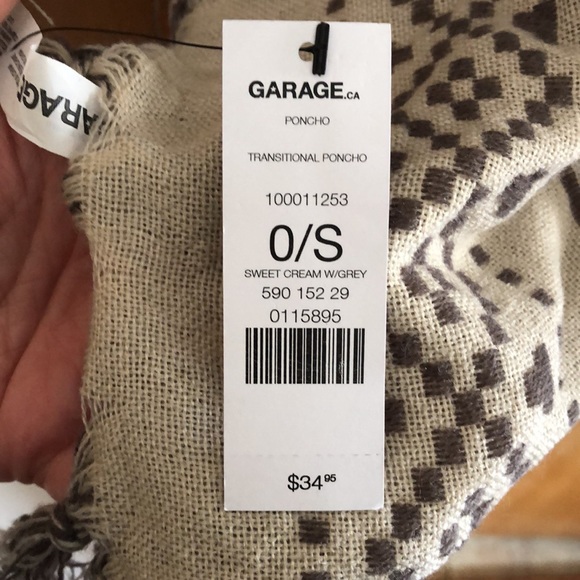 Garage poncho - Picture 2 of 2